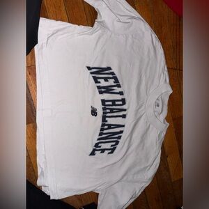 New Balance light grey cropped T-Shirt